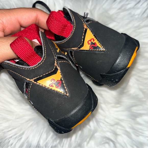 Toddler Jordan Retro Citrus 7s (2006) - Picture 3 of 7